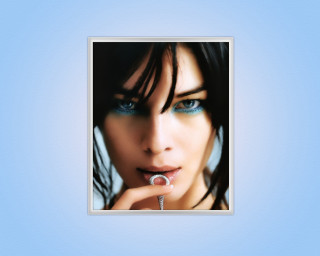 Blue eyed woman ring mouth - a white frame free wallpaper