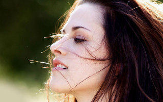 Woman long hair blowing wind 2 - her eye free wallpaper for desktop