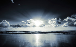 Sun ray beach ocean clouds - crepuscular free wallpaper for desktop