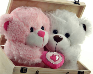 Teddy bears wooden box heart - two teddy free wallpaper