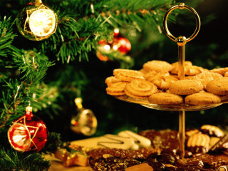 Cookies treats christmas tree ornaments 4 - ornament free wallpaper