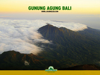Mountain clouds yellow border gunung 2 - cloud below free wallpaper