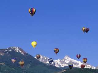 Hot air balloons mountain range 3 - hot air balloon free wallpaper