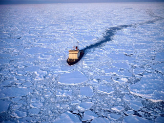 Boat floating ice ocean water 4 - free ship wallpaper