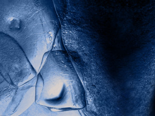 Blue white wall water droplets - abstract illusionism free wallpaper