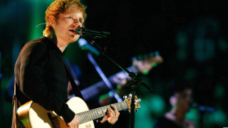 Man guitar sings microphone another - another man free wallpaper