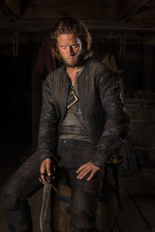 Pirate man barrel sword knife - his other hand free wallpaper for mobile