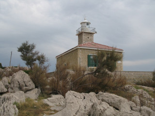 Small building light tower rocks 3 - a small building free wallpaper