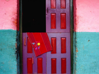 Purple door red cloth yellow 2 - a red cloth free wallpaper