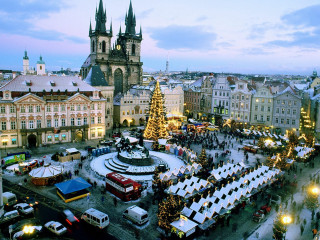 Christmas market city square tree - viennese actionism free wallpaper