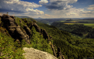 Valley mountains high view scenery - a view of a valley and mountains free wallpaper
