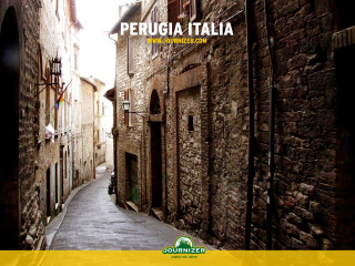 Narrow alley cobblestone street buildings 4 - a narrow alley way free wallpaper