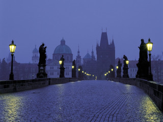 Bridge streetlight castle nighttime lights 3 - gloomy atmosphere free wallpaper