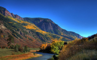 River lush valley autumn mountains - autumn time free wallpaper