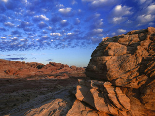 Rocky outcropping blue sky clouds - a rocky outcropping free wallpaper for desktop