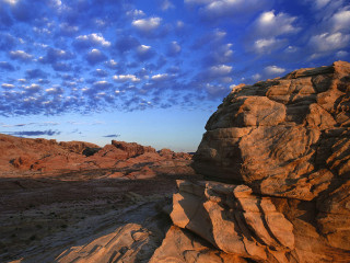 Rocky outcropping blue sky clouds 4 - a rocky outcropping free wallpaper for desktop