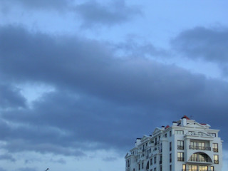 Large white building clock tower 2 - a large white building free wallpaper