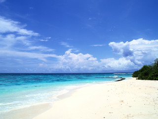 Beach blue sky white sand 12 - blue sky free wallpaper for desktop
