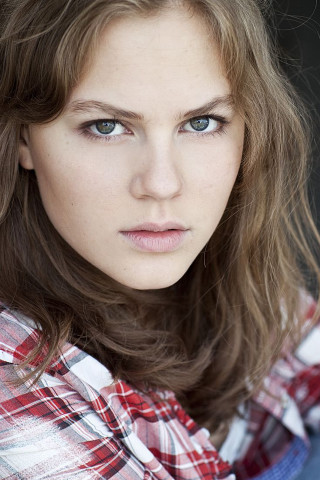 Woman ponytail plaid eyesclosed freckles - leesha hannigan free wallpaper for mobile