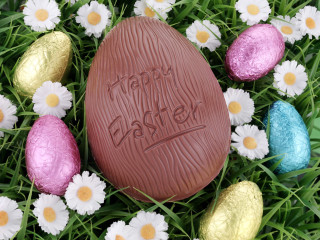 Chocolate easter egg happy message 4 - clara peeters free wallpaper