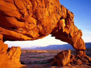Rock formation hole mountain autumn - a large rock formation free wallpaper