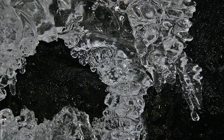 Ice closeup waterdroplets blackbackground whitecircle - andy goldsworthy free wallpaper