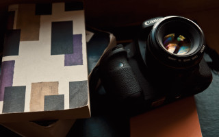 Camera box table book lens - a camera len free wallpaper