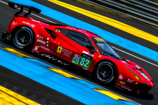 Red sports car race track 26 - a race track free wallpaper