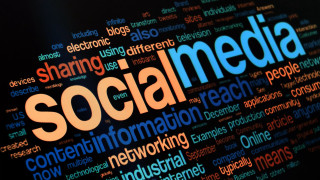 Social media word cloud dark - a word cloud free wallpaper
