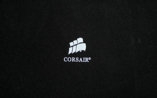 Black background white logo corsairr - a white logo free wallpaper for desktop