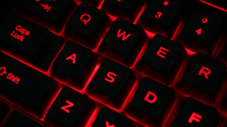 Red keyboard close up illuminated - the letter free wallpaper for desktop