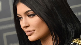 Black hair gold dress symmetrical - symmetrical free wallpaper