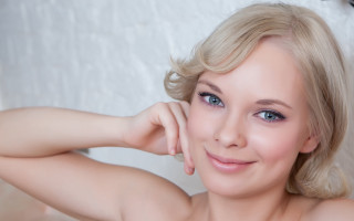 Blonde woman artdeco blueeyes smiling - blond free wallpaper