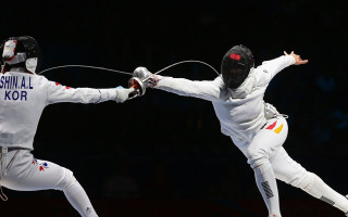 Fencing men fight hands air - a black helmet free wallpaper