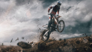 Man riding dirt bike hill 4 - a dirt bike free wallpaper