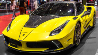Yellow sports car show people 4 - a car show free wallpaper