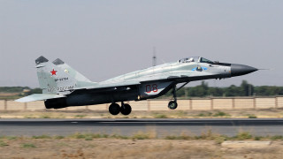 Fighter jet takeoff airport fence - an airport runway free wallpaper